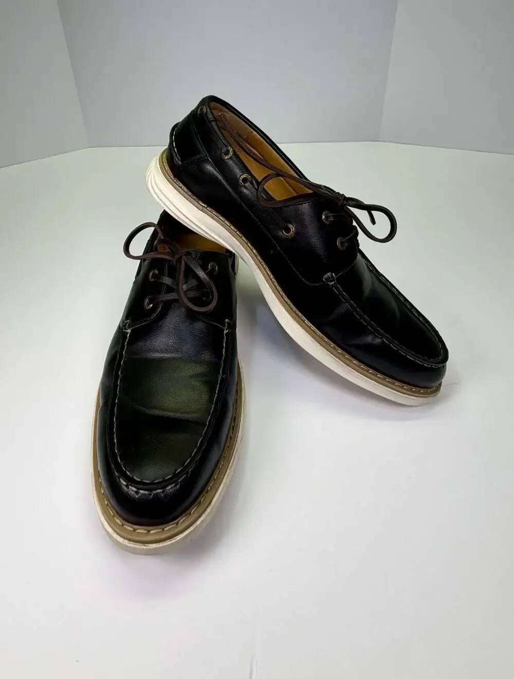 Nautica‎ Men's Moc Toe Boat Shoes with White Sole Size 9.5 Man-made Material
